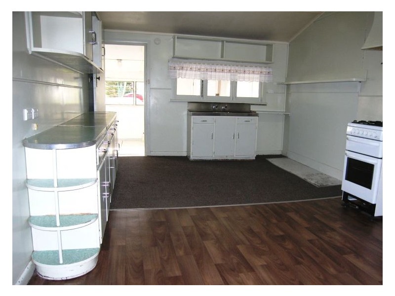 84 Neill Street, Beaufort VIC 3373