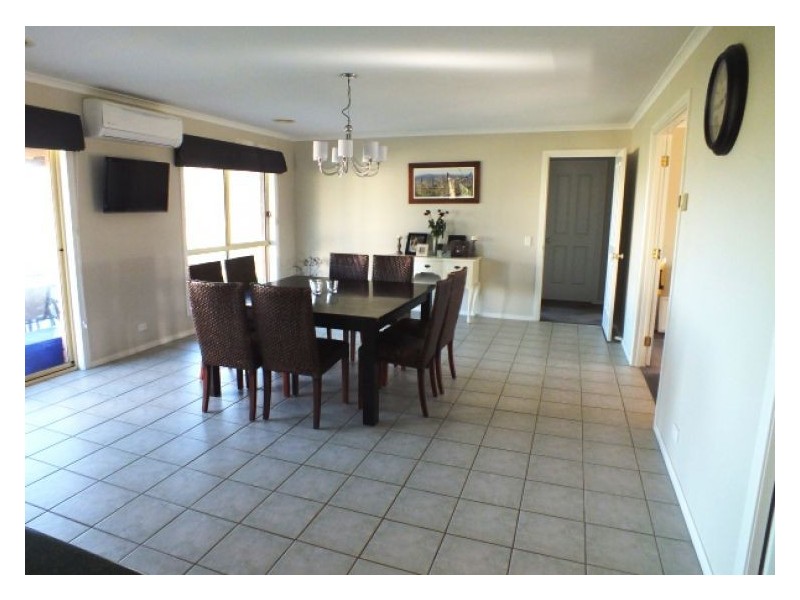 69 Haddon School Road, Haddon VIC 3351