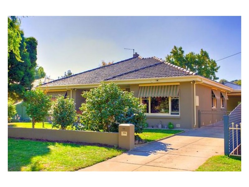 18 Cambridge Street, Creswick VIC 3363