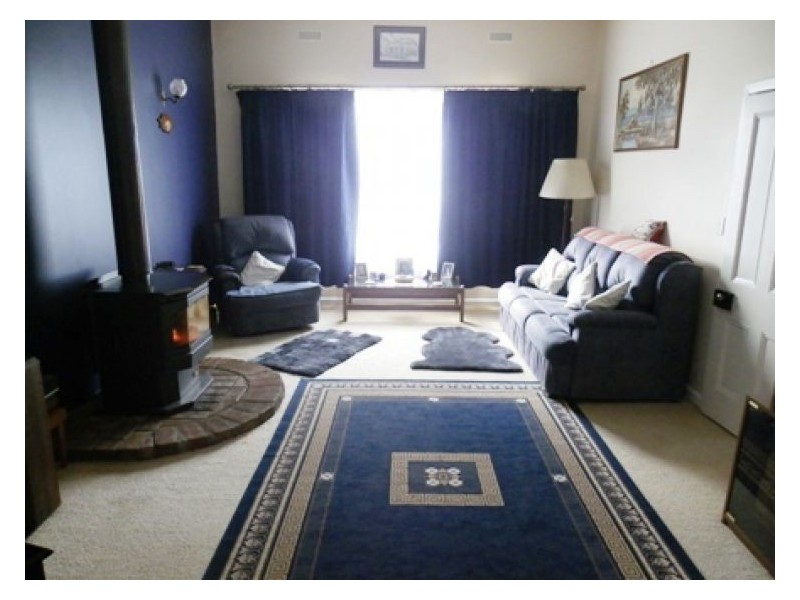 29 Back Raglan Road, Beaufort VIC 3373