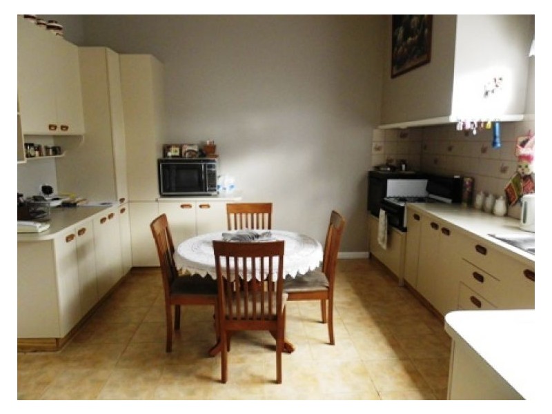 29 Back Raglan Road, Beaufort VIC 3373