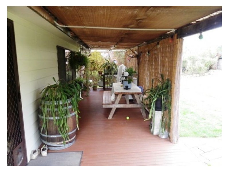 29 Back Raglan Road, Beaufort VIC 3373