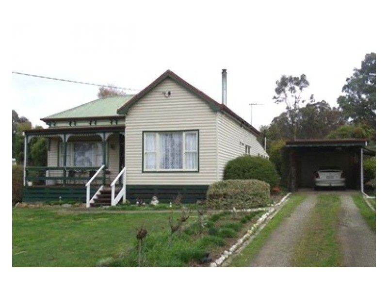 29 Back Raglan Road, Beaufort VIC 3373