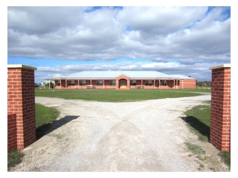 135 Haddon School Road, Haddon VIC 3351