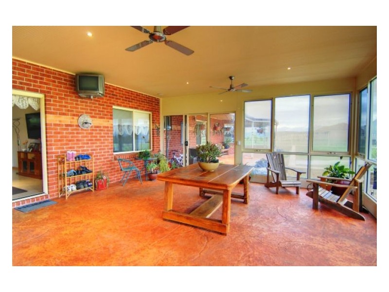 135 Haddon School Road, Haddon VIC 3351