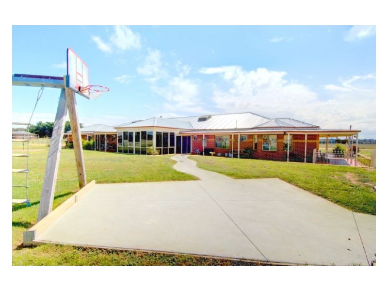 135 Haddon School Road, Haddon VIC 3351