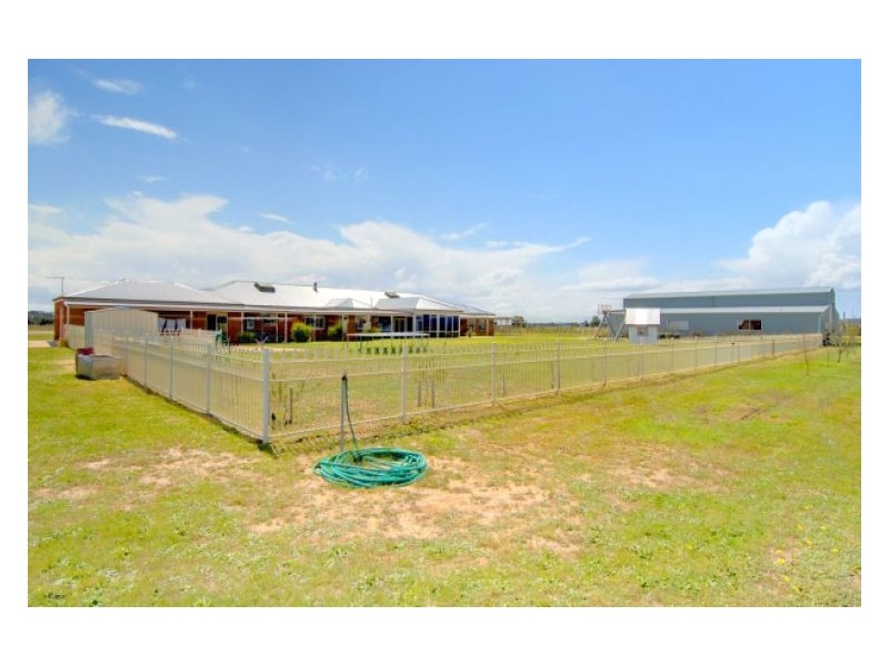 135 Haddon School Road, Haddon VIC 3351