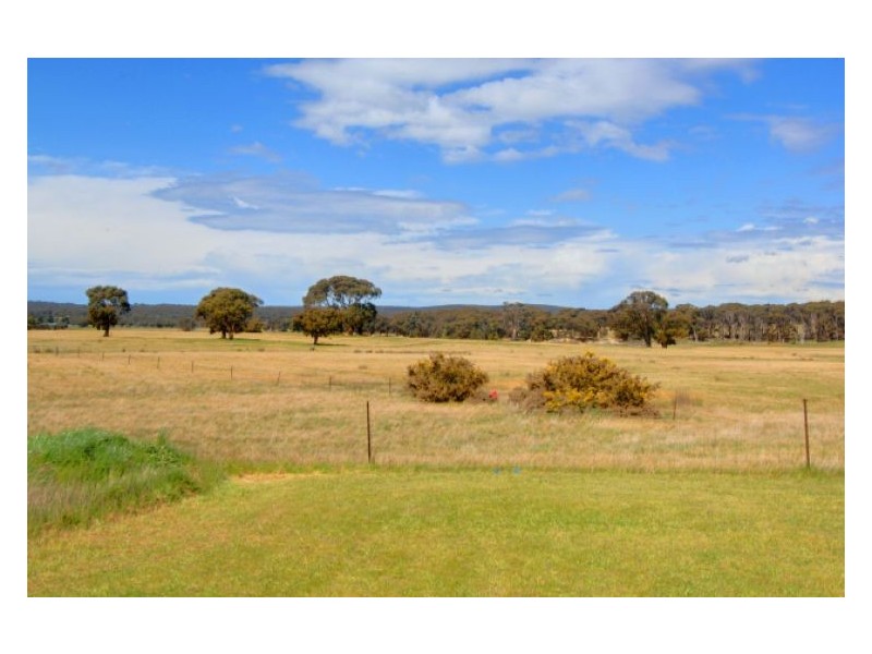 135 Haddon School Road, Haddon VIC 3351