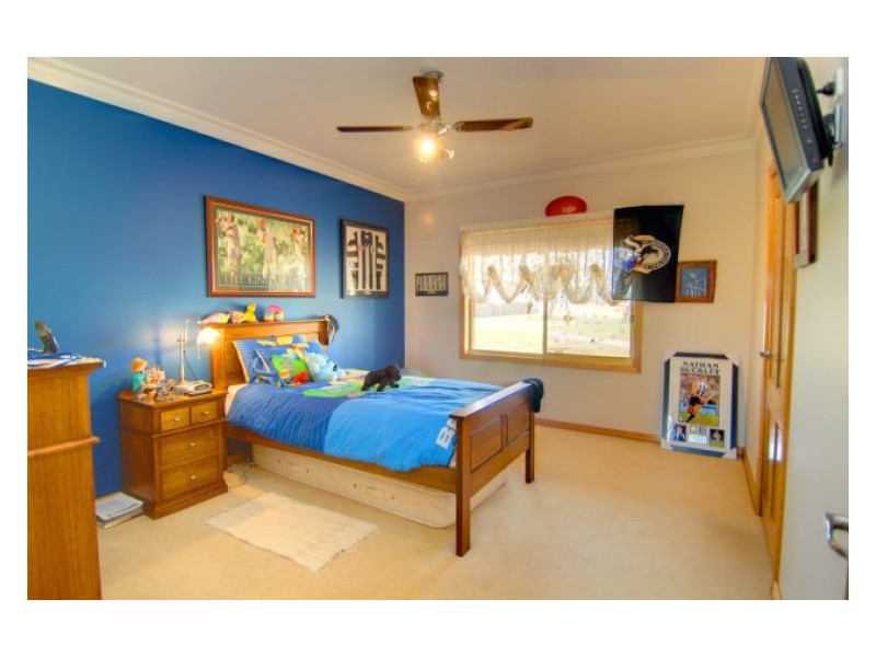 135 Haddon School Road, Haddon VIC 3351