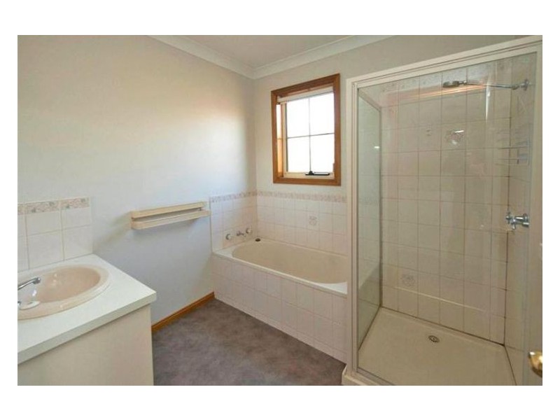 21 High Street, Lake Wendouree VIC 3350