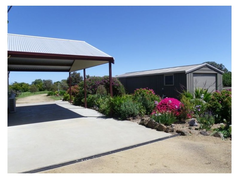 1 Christopher Court, Lismore VIC 3324