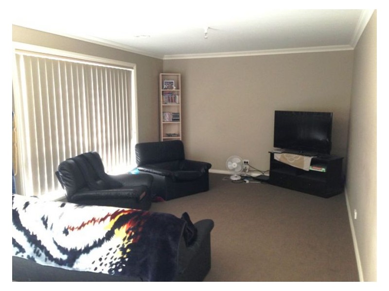 1/219 Kossuth Street, Sebastopol VIC 3356