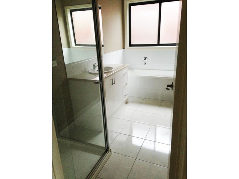 1/219 Kossuth Street, Sebastopol VIC 3356