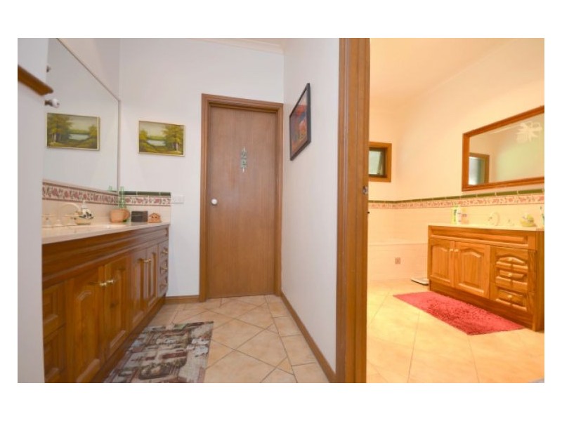 629 Bells Road, Smythes Creek VIC 3351