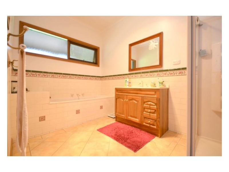 629 Bells Road, Smythes Creek VIC 3351