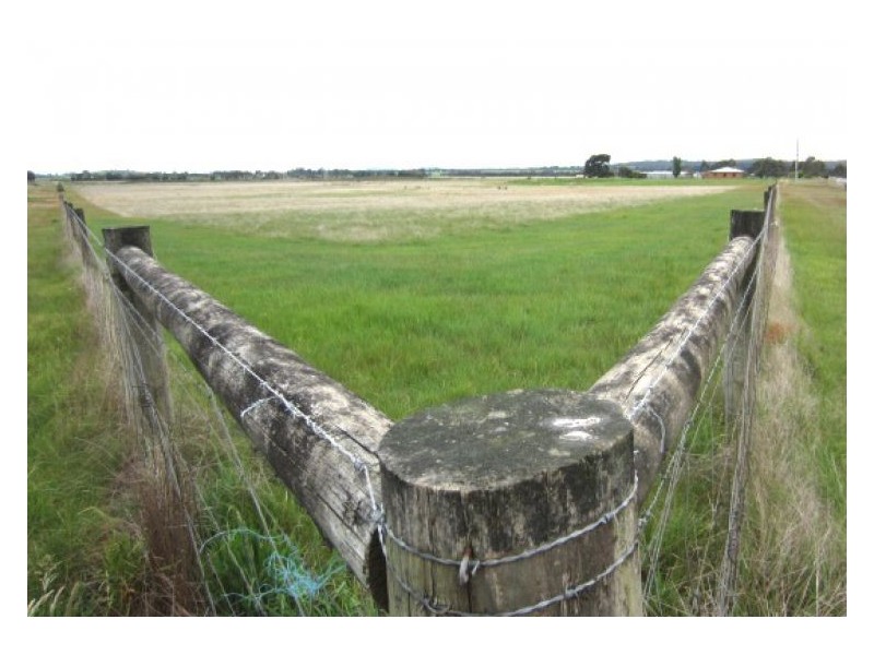 120 Haddon School Road, Haddon VIC 3351