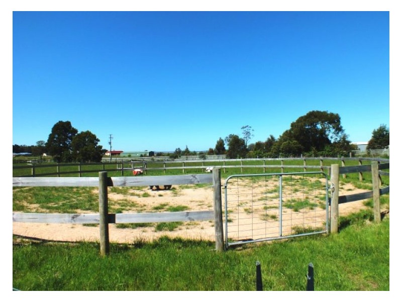 302 Gordon – Mount Egerton Road, Mount Egerton VIC 3352