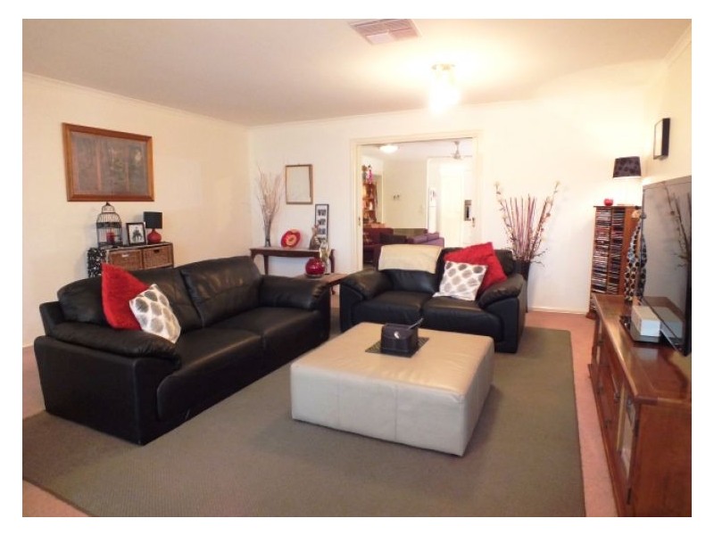 16 Josephine Way, Sebastopol VIC 3356