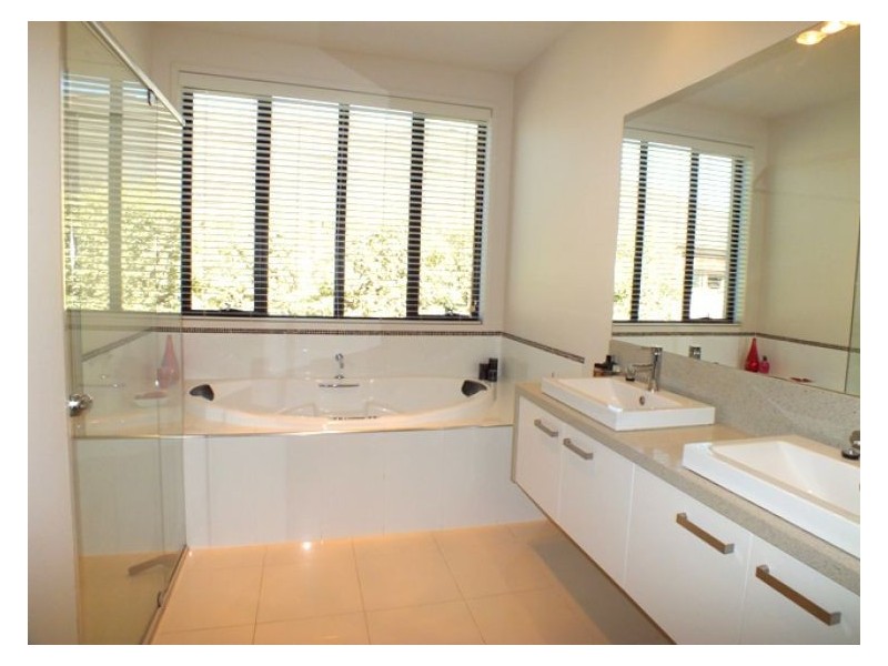 122 Canadian Lakes Boulevard, Canadian VIC 3350