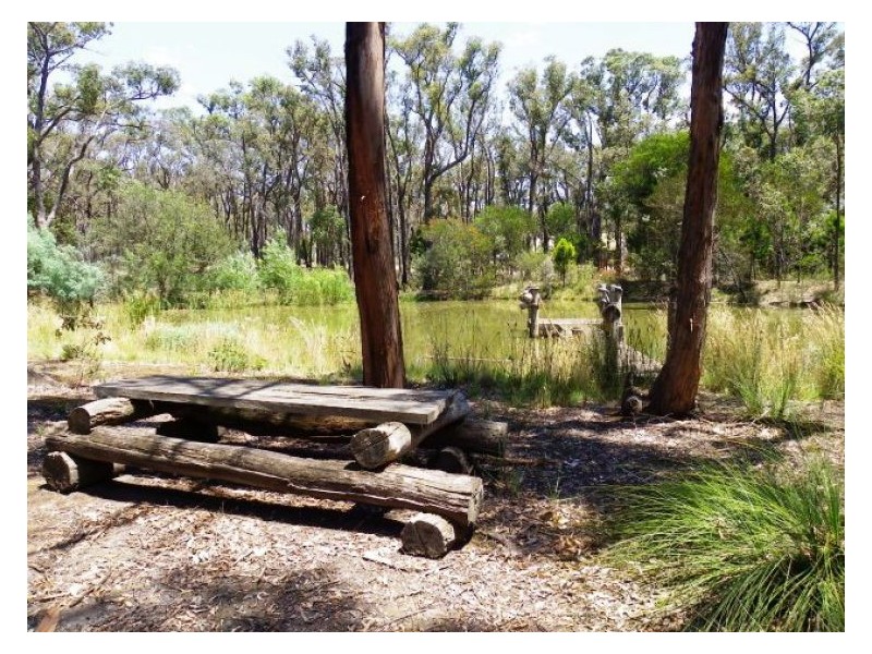 79 Andrew Drive, Haddon VIC 3351