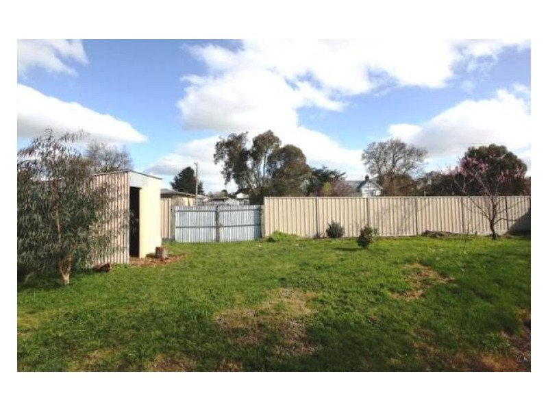 87 Neill Street, Beaufort VIC 3373