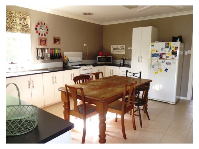 48 High Street, Lismore VIC 3324