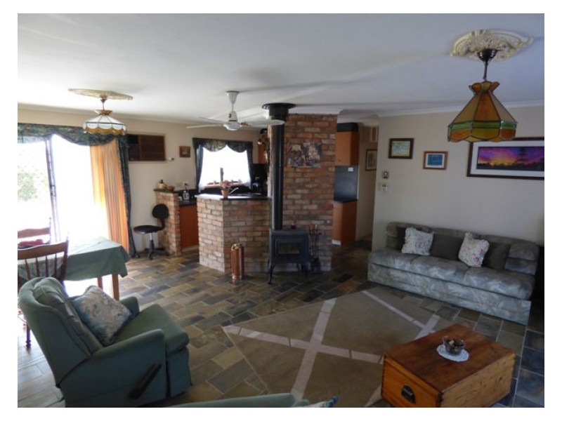 10 McDonald Street, Clunes VIC 3370