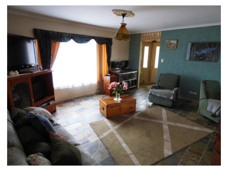 10 McDonald Street, Clunes VIC 3370