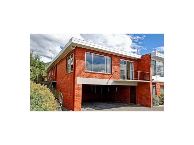 2/9 St Stephens Avenue, Sandy Bay TAS 7005