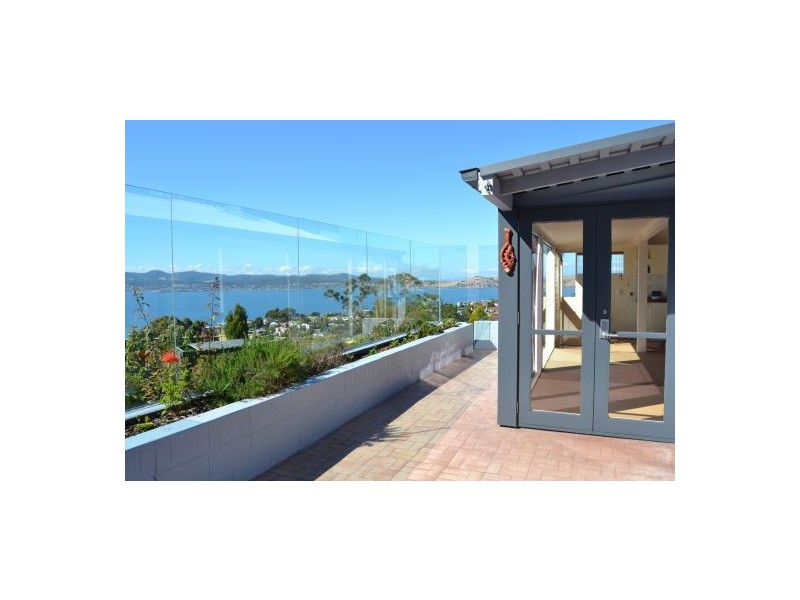 1/455 Churchill Avenue, Sandy Bay TAS 7005