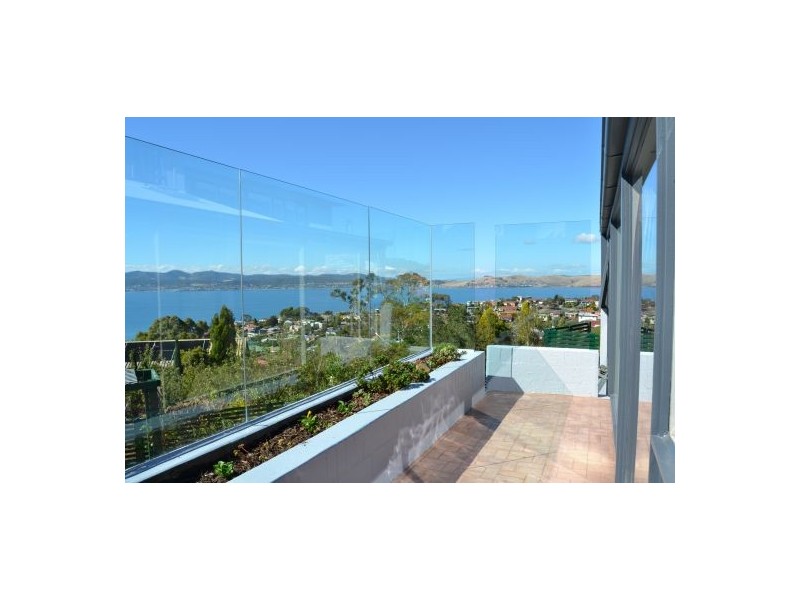 1/455 Churchill Avenue, Sandy Bay TAS 7005