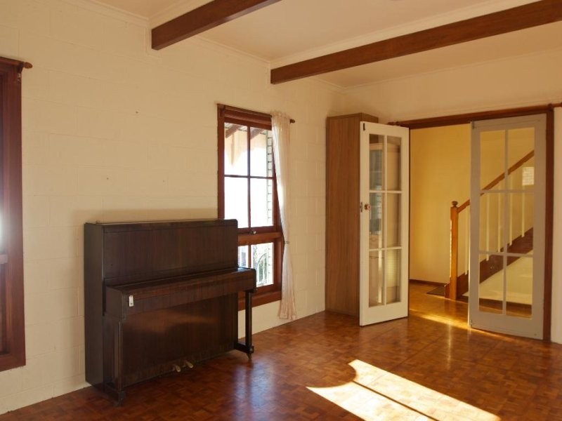 32 Broadwaters Parade, Sandy Bay TAS 7005