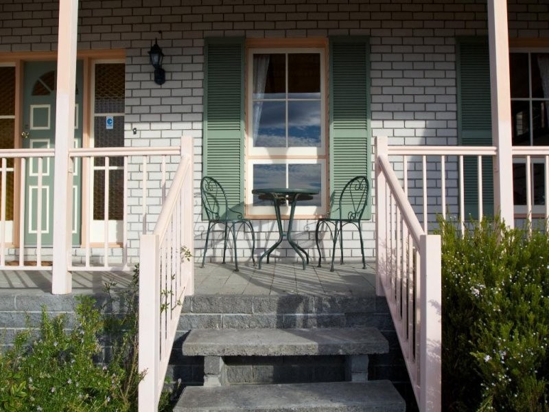 32 Broadwaters Parade, Sandy Bay TAS 7005