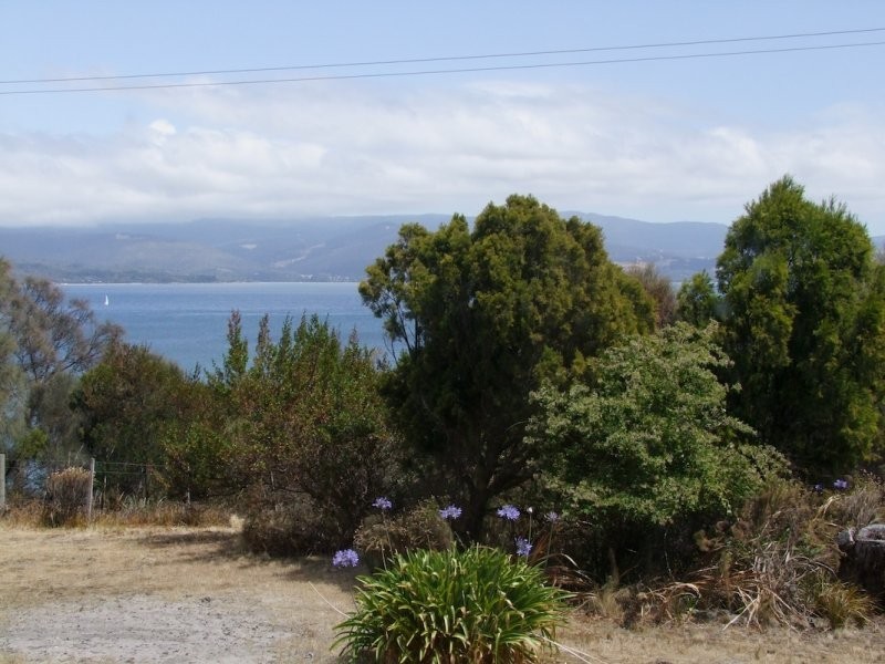 23 Victoria Avenue, Dennes Point, Bruny Island TAS 7150