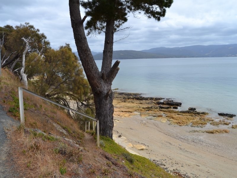 23 Victoria Avenue, Dennes Point, Bruny Island TAS 7150