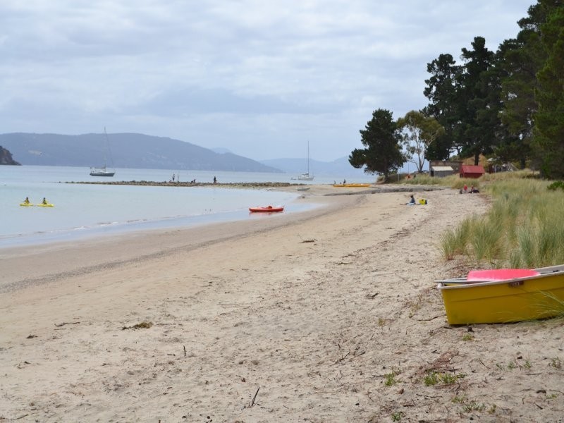 23 Victoria Avenue, Dennes Point, Bruny Island TAS 7150