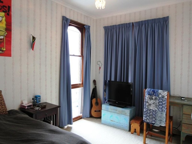 2/3 Broadwaters Parade, Sandy Bay TAS 7005