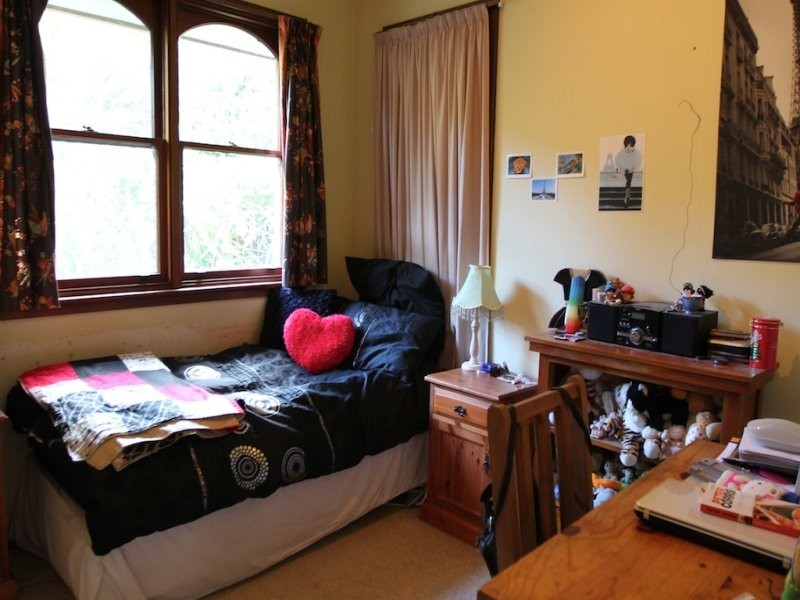 2/3 Broadwaters Parade, Sandy Bay TAS 7005