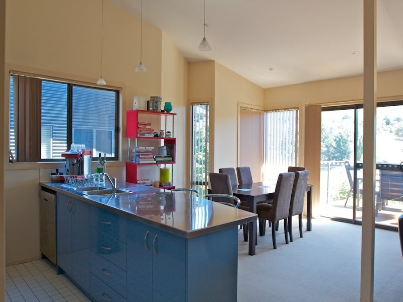 2/30 Shirley Boulevard, Lenah Valley TAS 7008