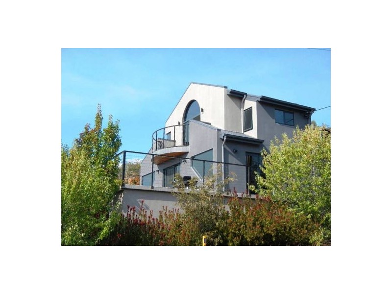 28 Summerhill Road, West Hobart TAS 7000
