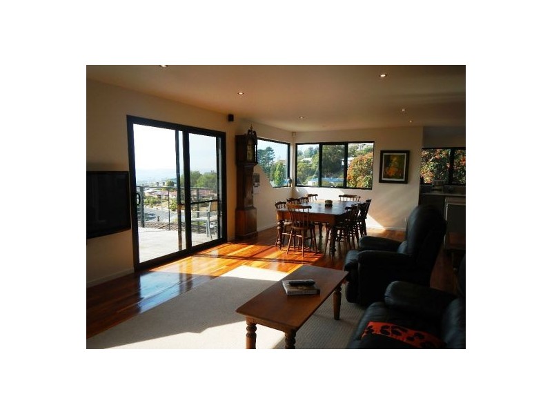28 Summerhill Road, West Hobart TAS 7000