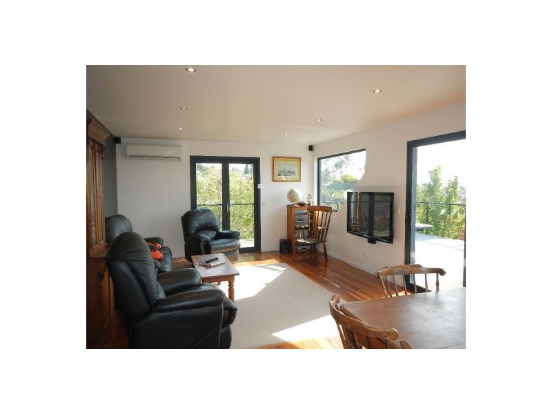 28 Summerhill Road, West Hobart TAS 7000