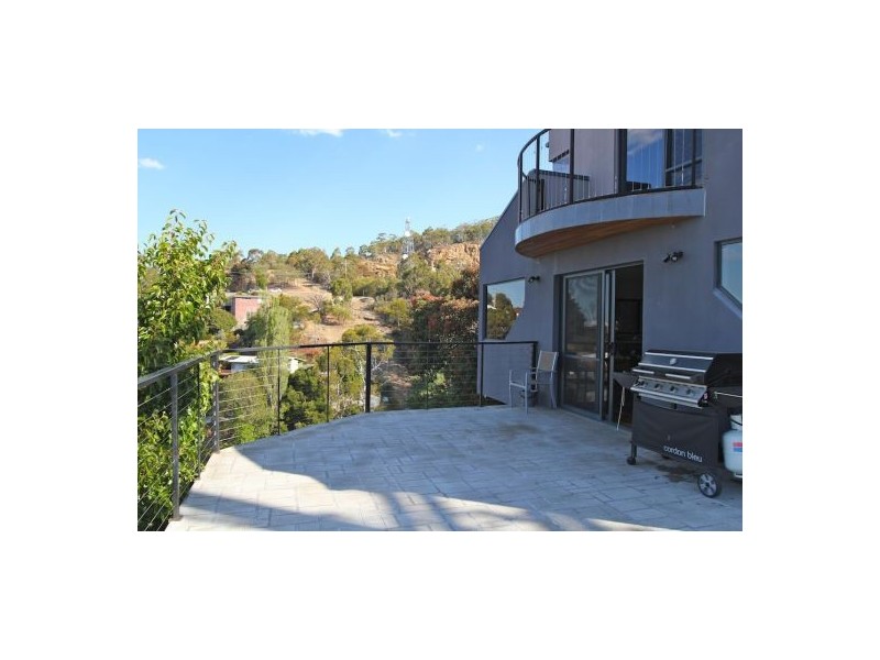 28 Summerhill Road, West Hobart TAS 7000