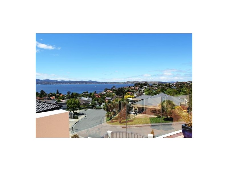 11 Shepherd Street, Sandy Bay TAS 7005