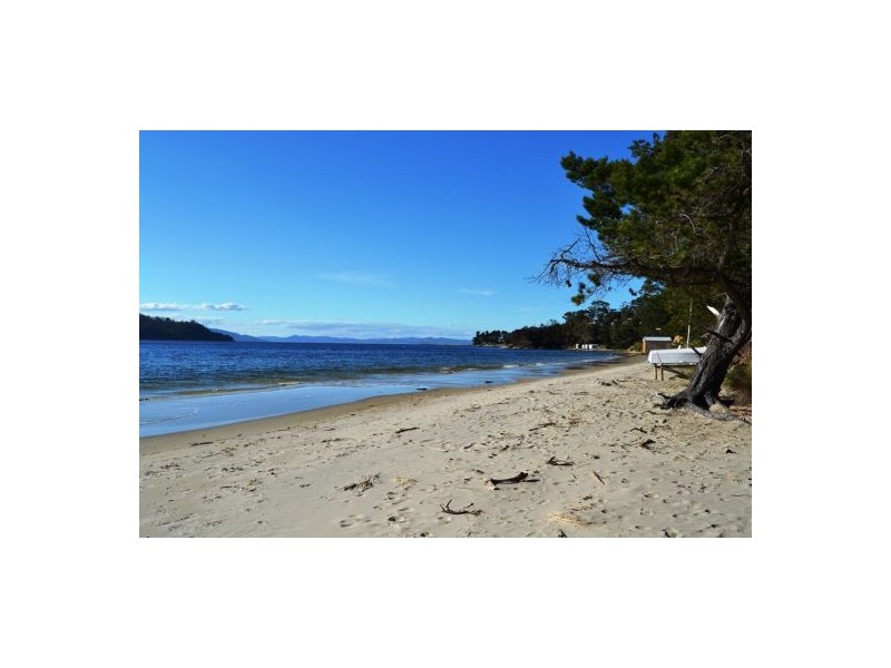 38 Cox Drive, Dennes Point, Bruny Island TAS 7150