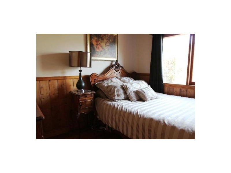 7 South Terrace, Lauderdale TAS 7021