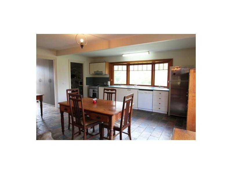 7 South Terrace, Lauderdale TAS 7021