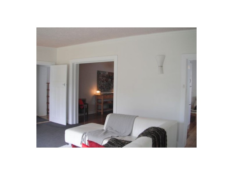 4 Elma Road, Sandy Bay TAS 7005