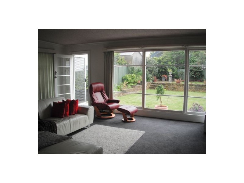 4 Elma Road, Sandy Bay TAS 7005