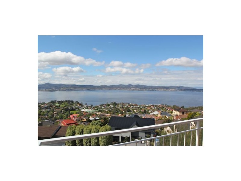1a Lindeith Avenue, Sandy Bay TAS 7005